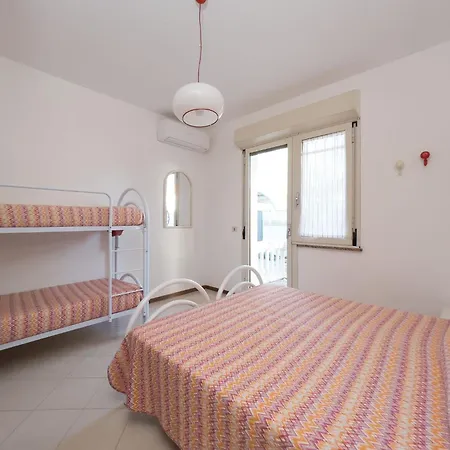 Quiet Flat Close To Town And Sea