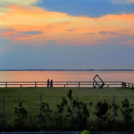 Quiet Flat Close To Town And Sea *