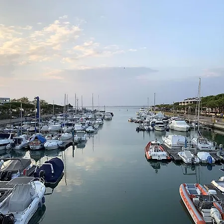Quiet Flat Close To Town And Sea * リニャーノ・サッビアドーロ